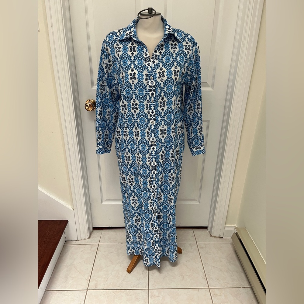 Zara Floral Blue and White cotton Women's Shirt Dress size small